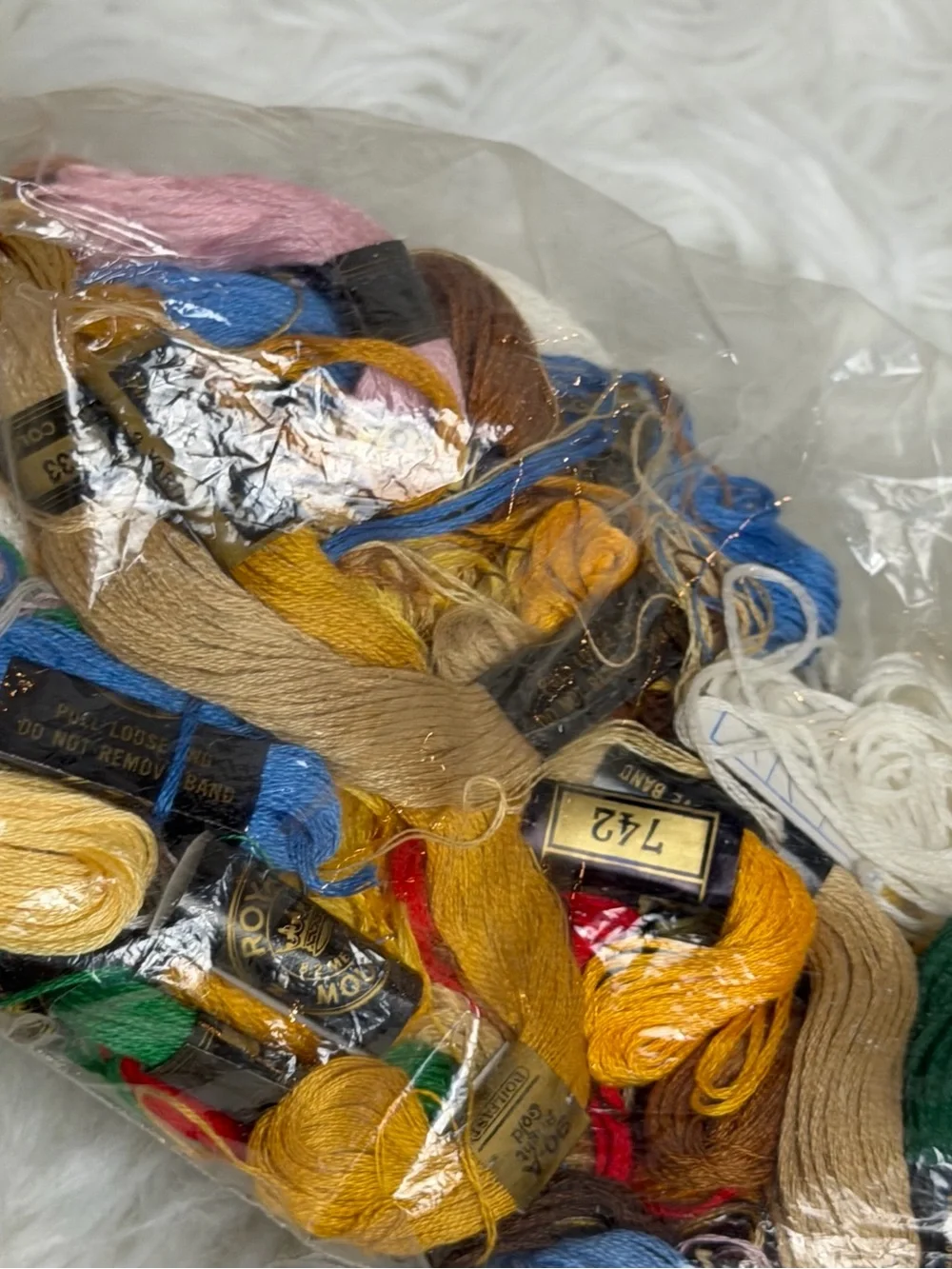 Dritz Needle Threaders & Embroidery Floss Kit with Wooden Hoops - Multicolor